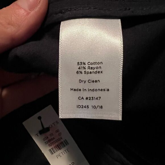 NWT! Talbots navy Chatham crop pants - Picture 5 of 8